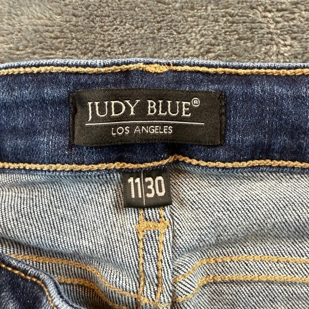 Judy Blue Women's Jeans Boyfriend Fit Size 11/30 Distressed‎ Mid Rise
